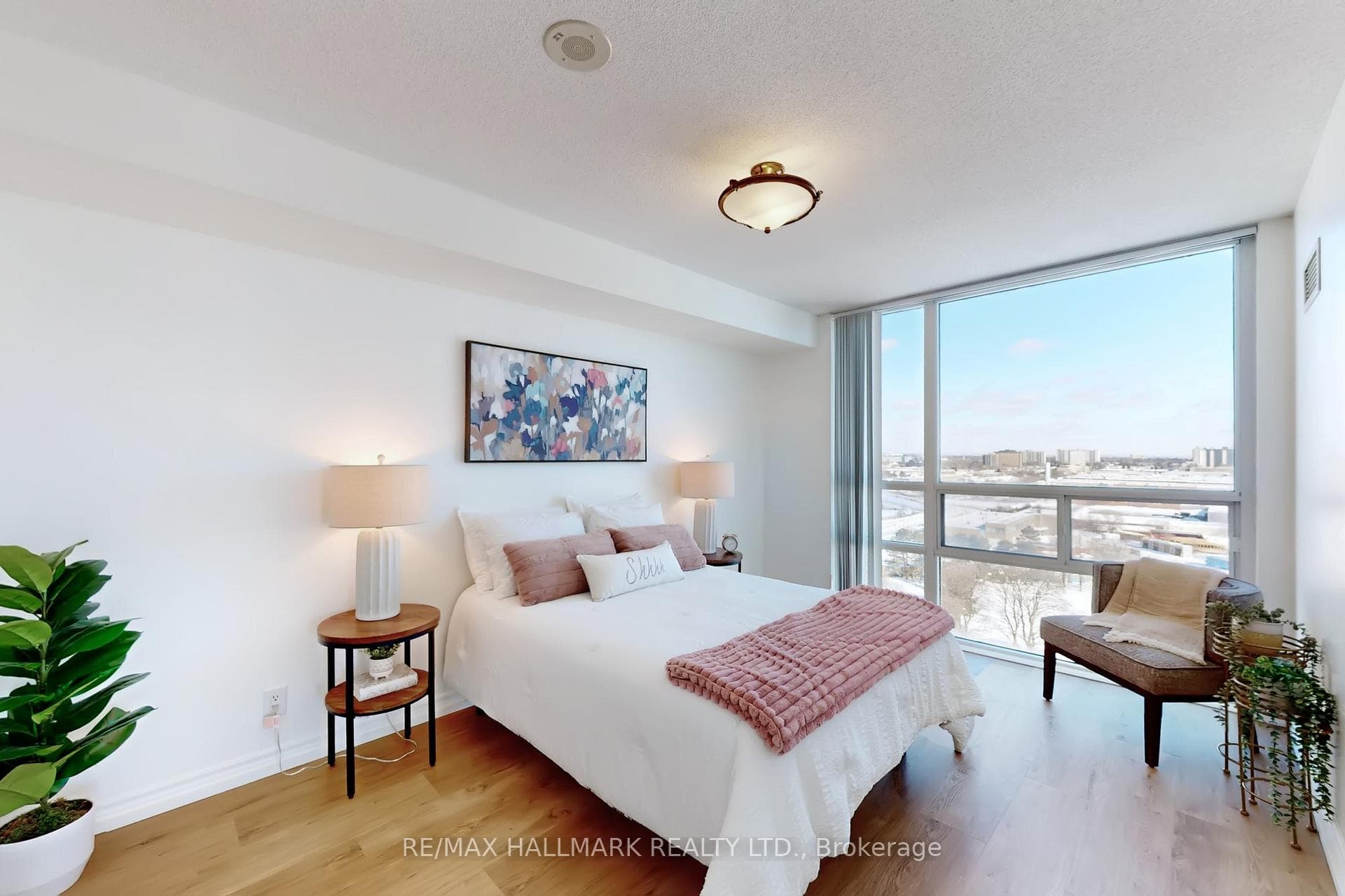 68 Grangeway Avenue Unit 1510 photo 16