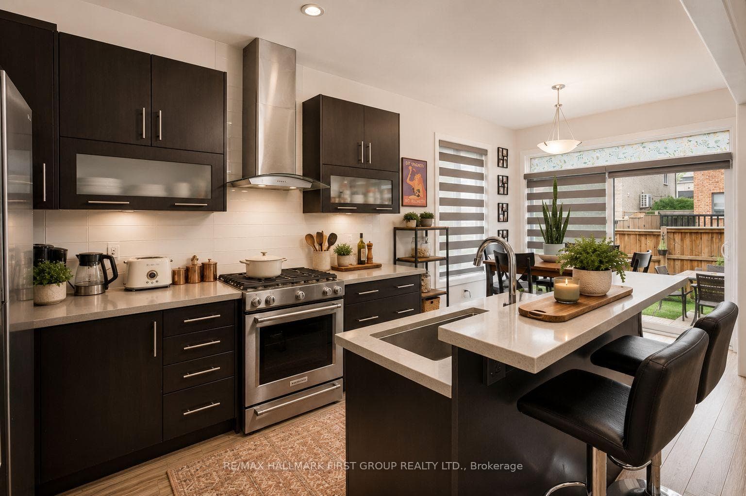 142 Vanier Street photo 10