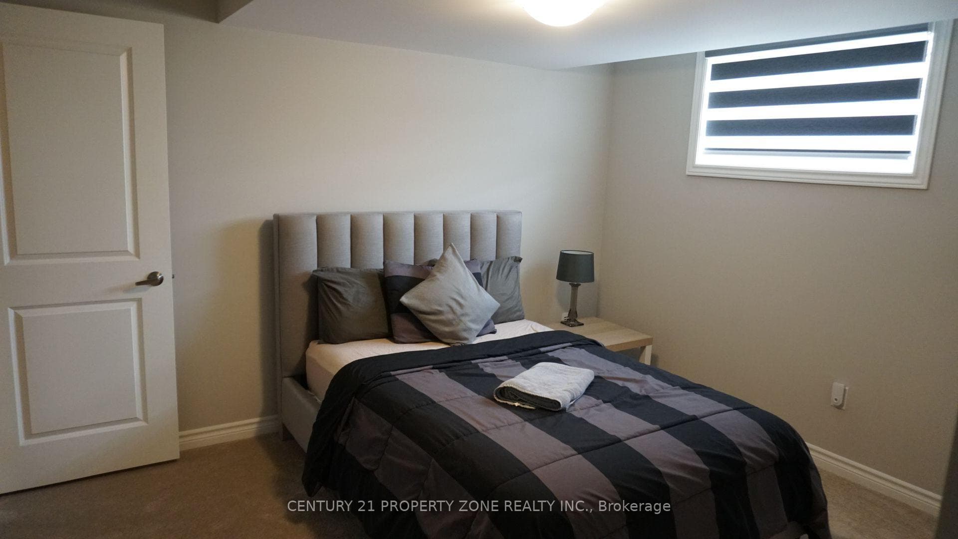 227 Mowat Street photo 6