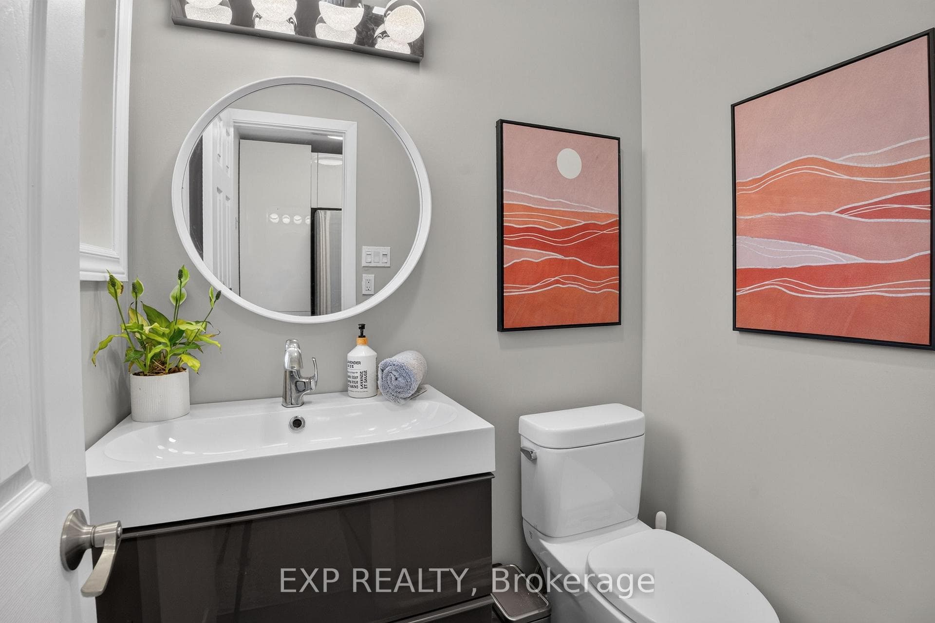 2490 Regina Street photo 11