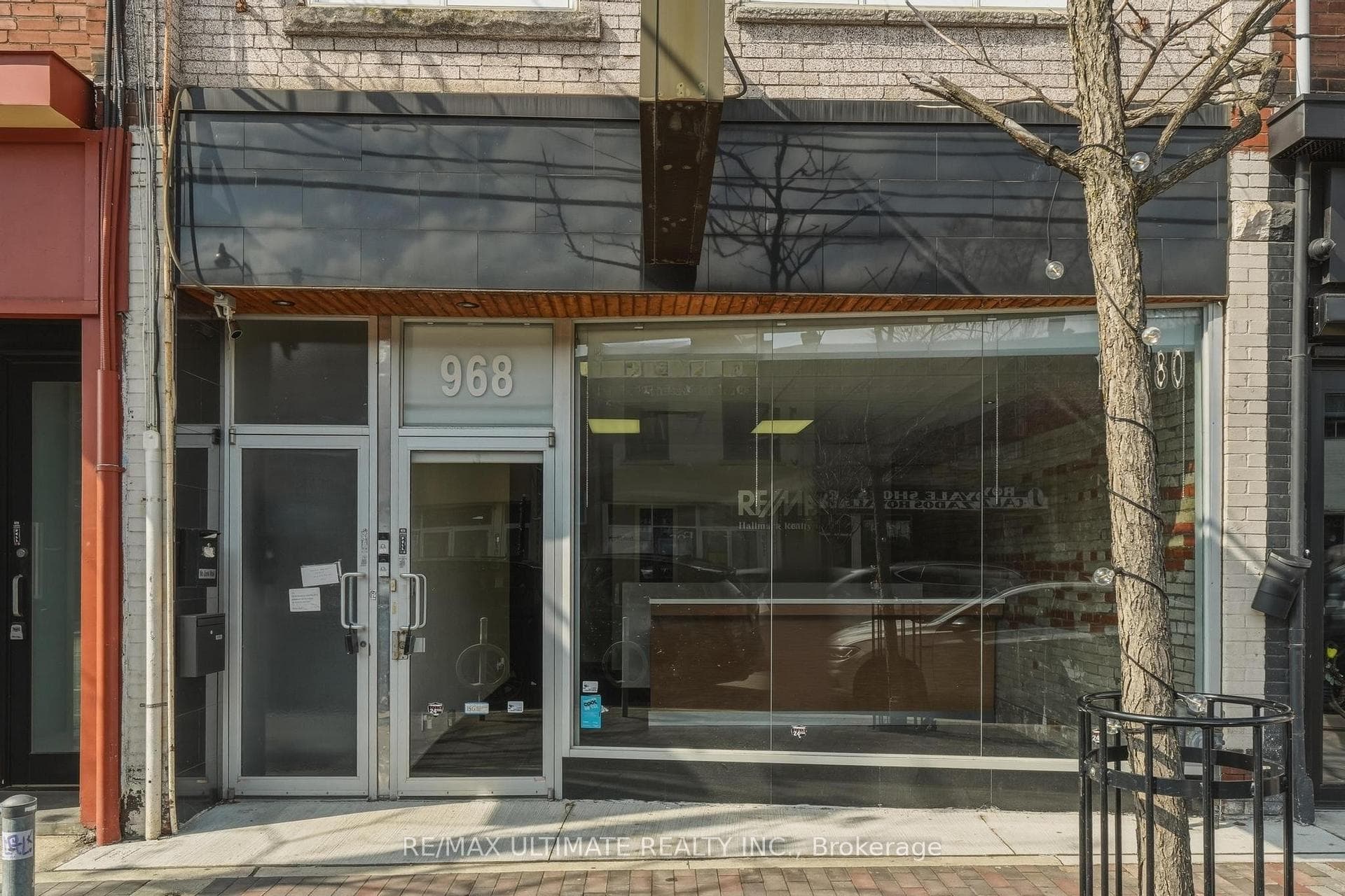 968 College Street photo 1