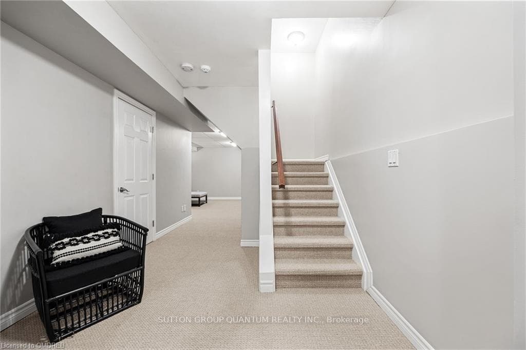 2485 Whitehorn Drive photo 27