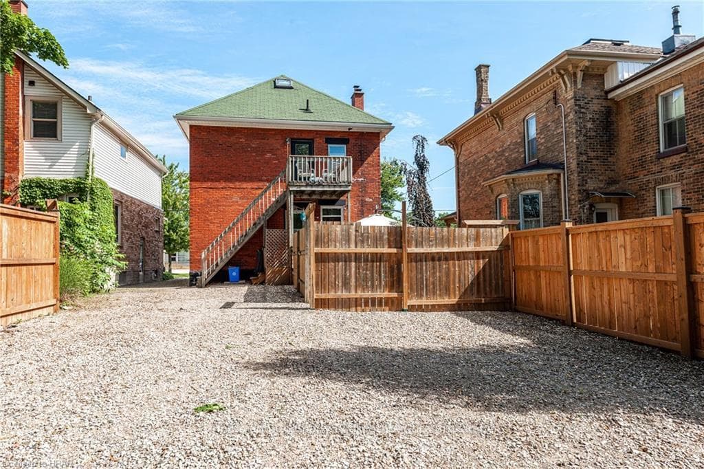 29 GRANGE Street photo 45