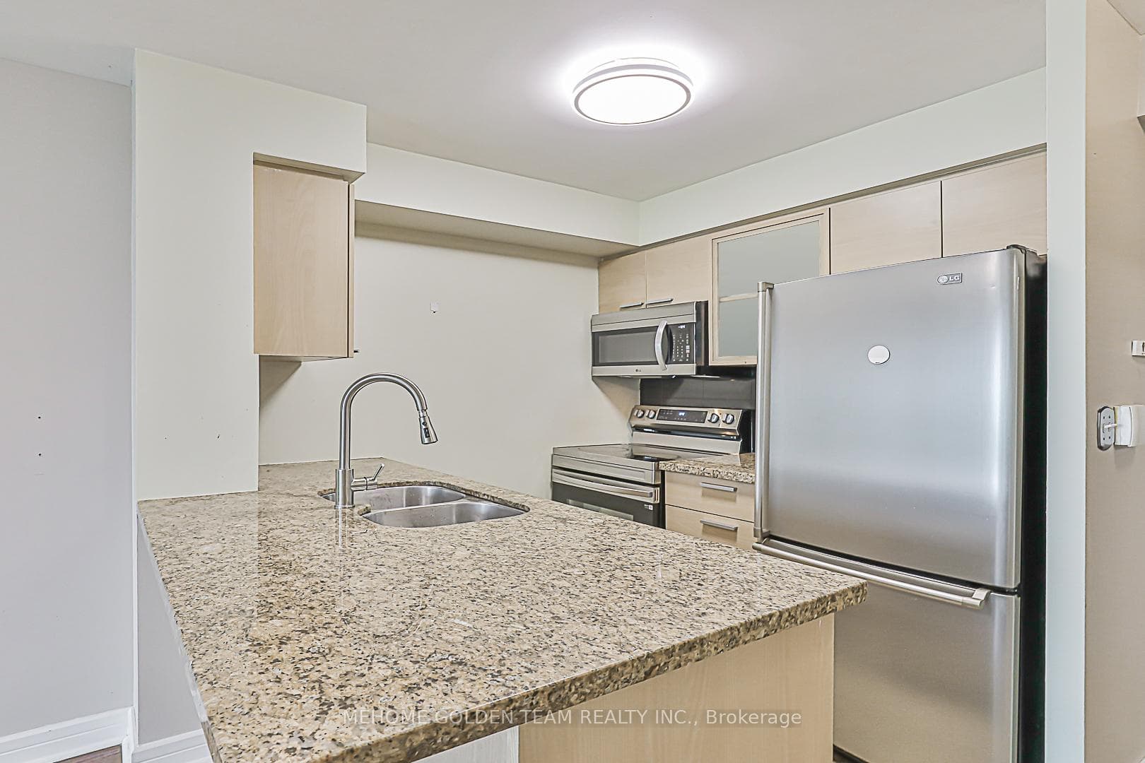 16 Harrison Garden Boulevard Unit 602 photo 11