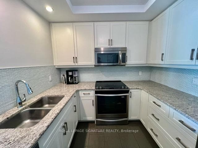150 Wellington Street Unit 503 photo 4