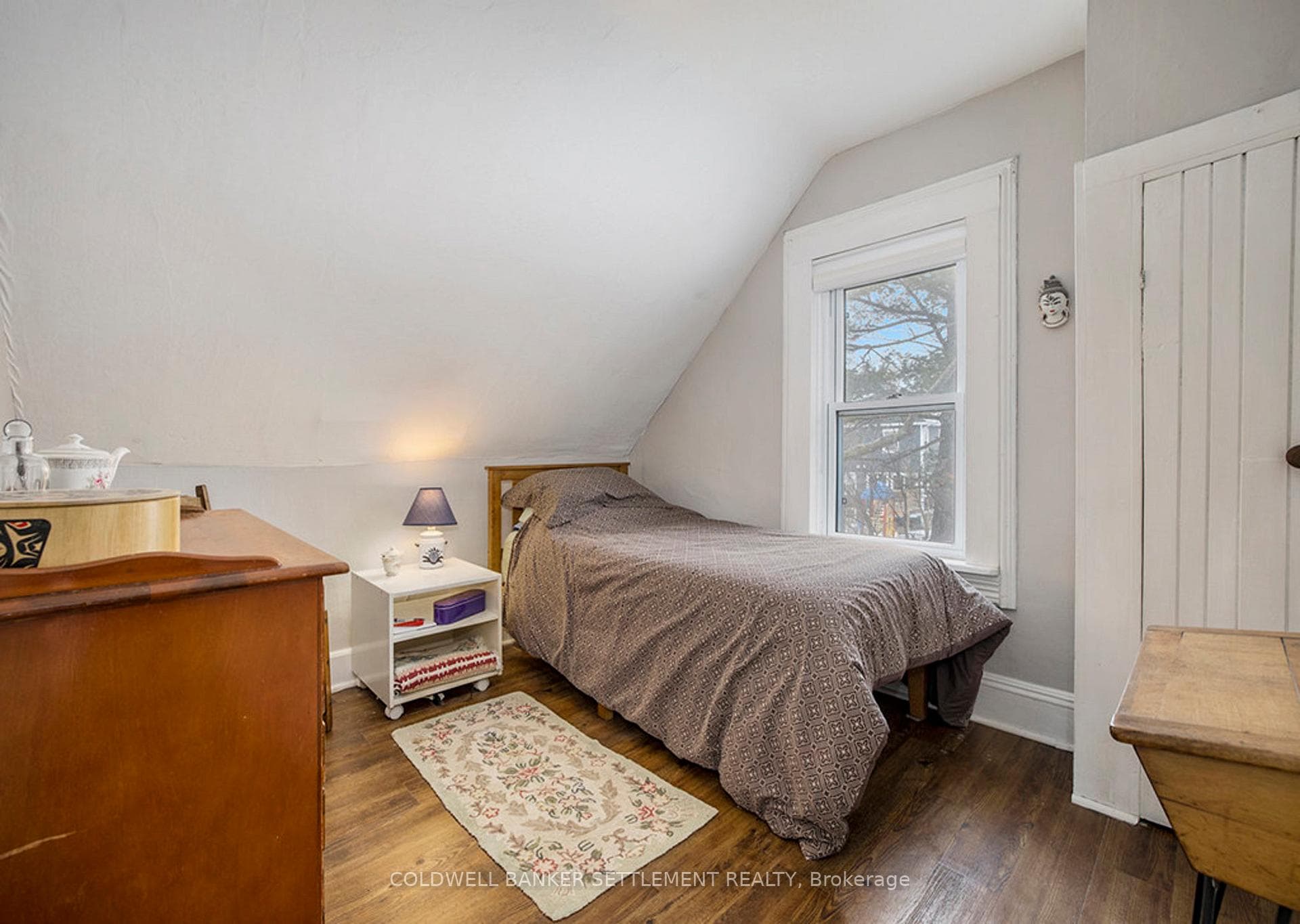 205 LEWIS Street photo 28