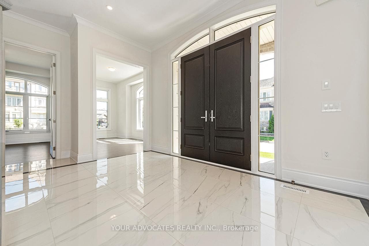 69 Puccini Drive photo 4