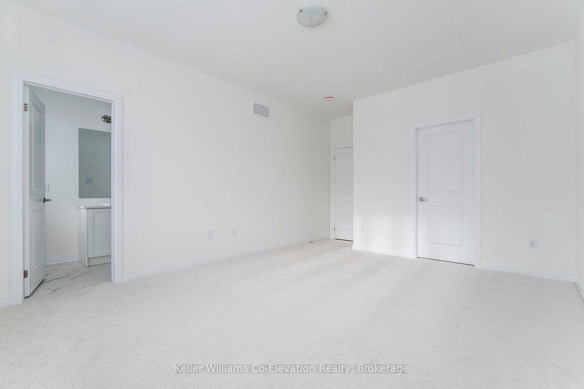 547 Hudson Crescent photo 19