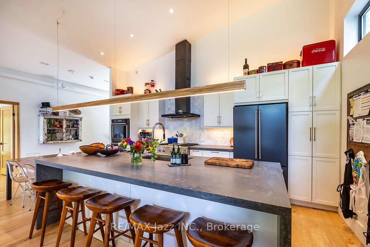 88 Brock Road photo 11