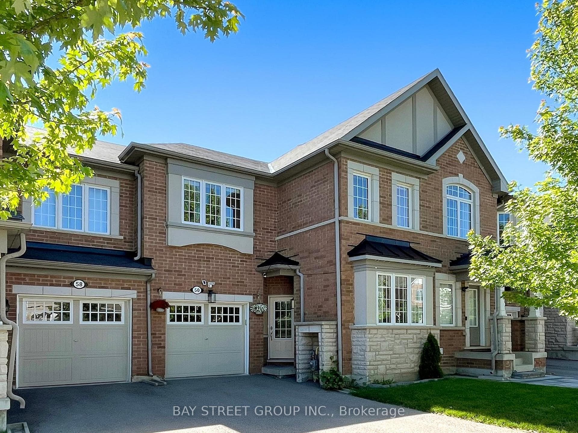 50 Hutt Crescent photo 2