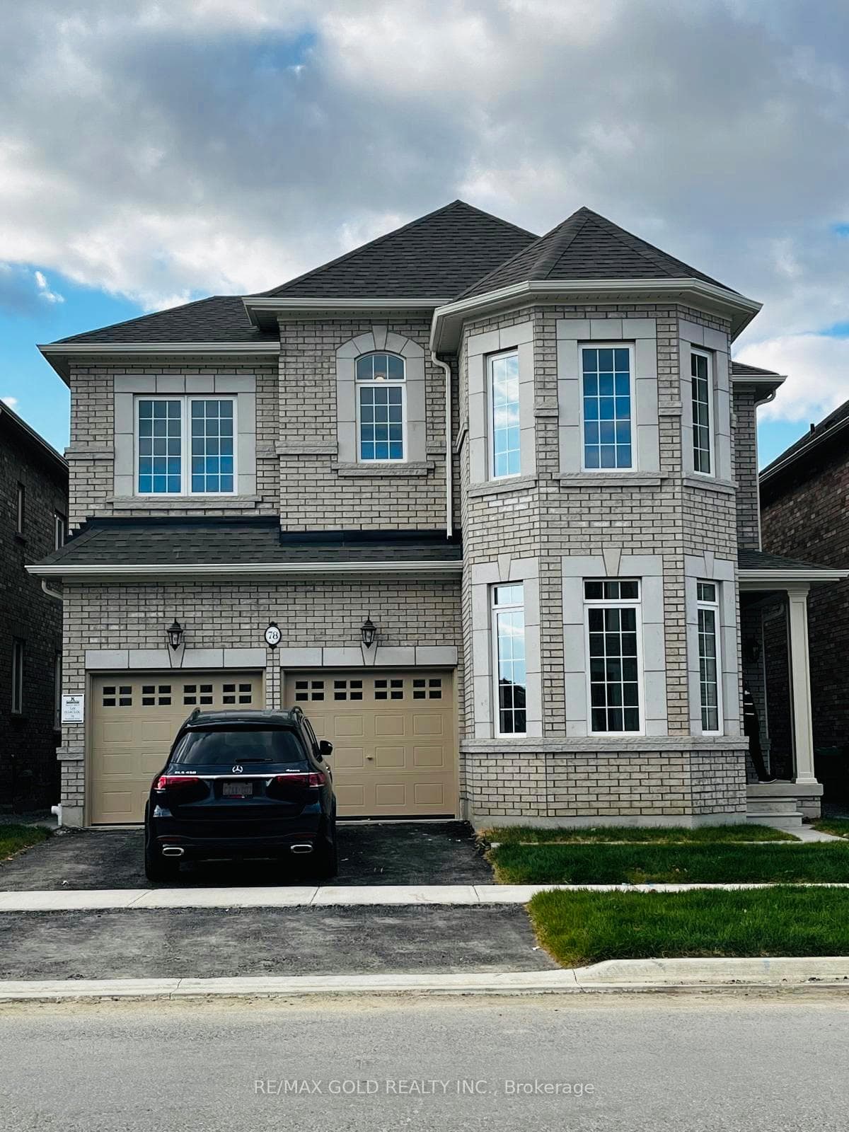 78 Clockwork Drive photo 1