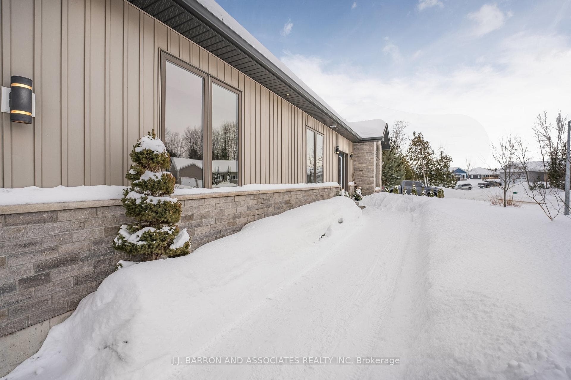 7 Jennett Drive photo 3