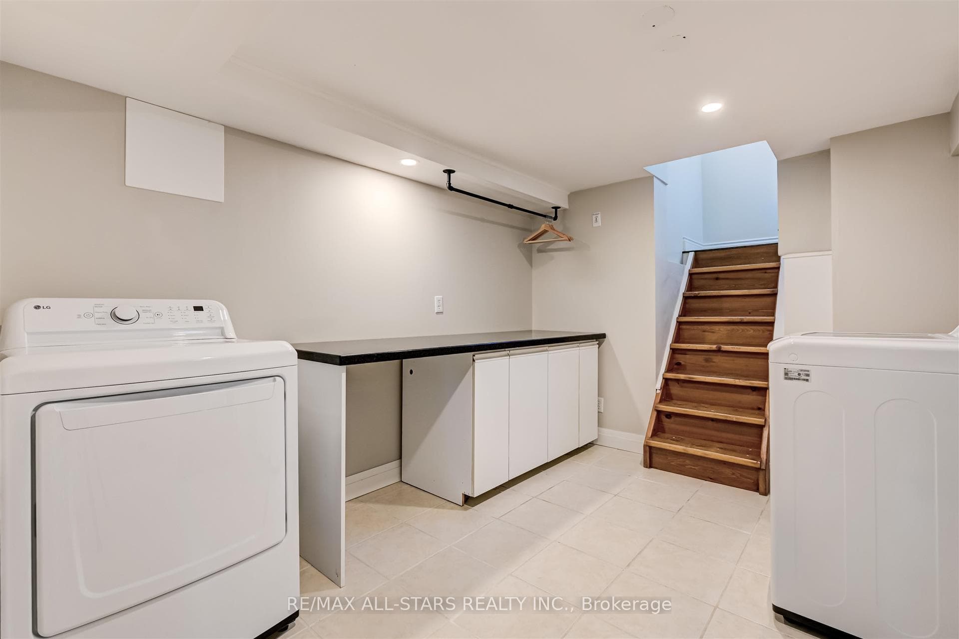4260 Front Street photo 24