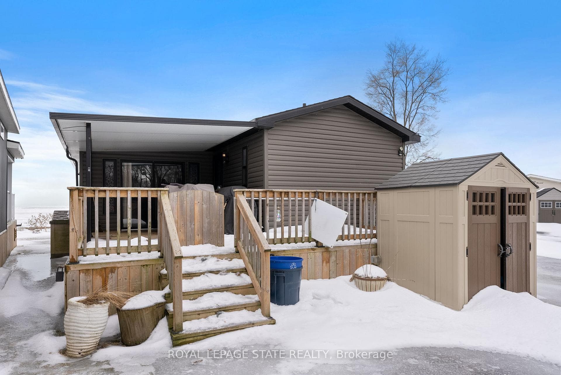 490 Empire Road photo 1