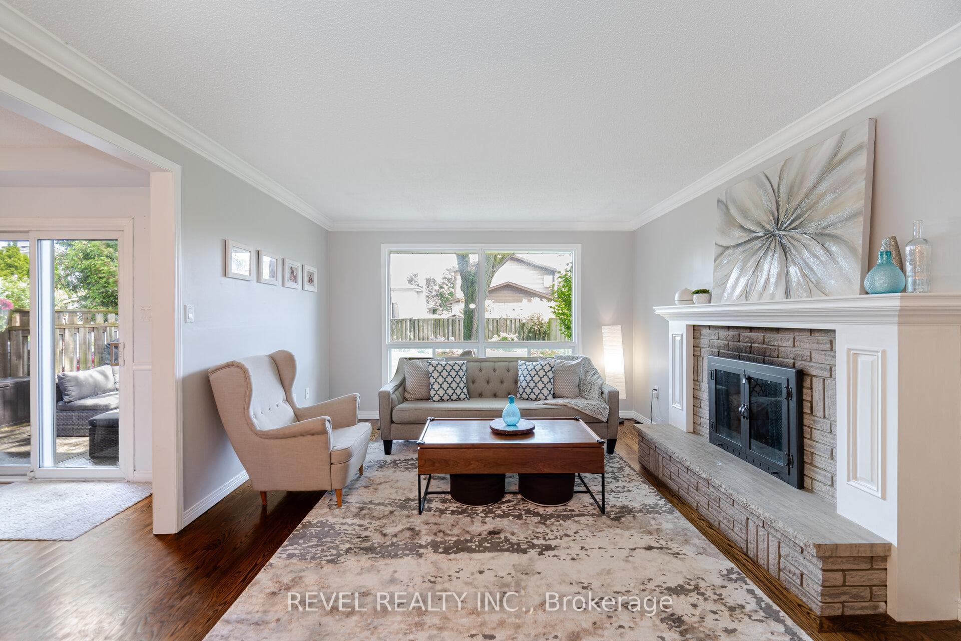 49 Rexford Drive photo 5