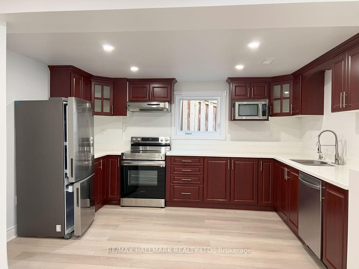 6 Ardill Crescent Unit Lower photo 8