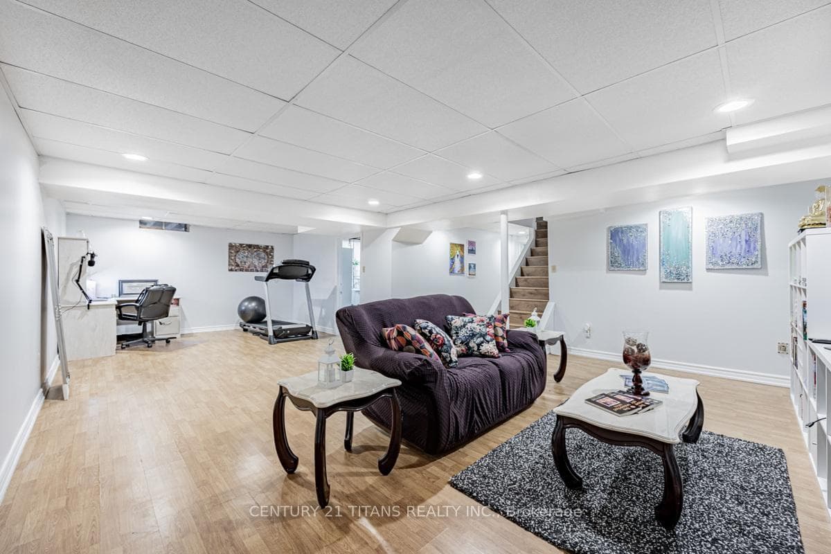 52 Blacktoft Drive photo 29