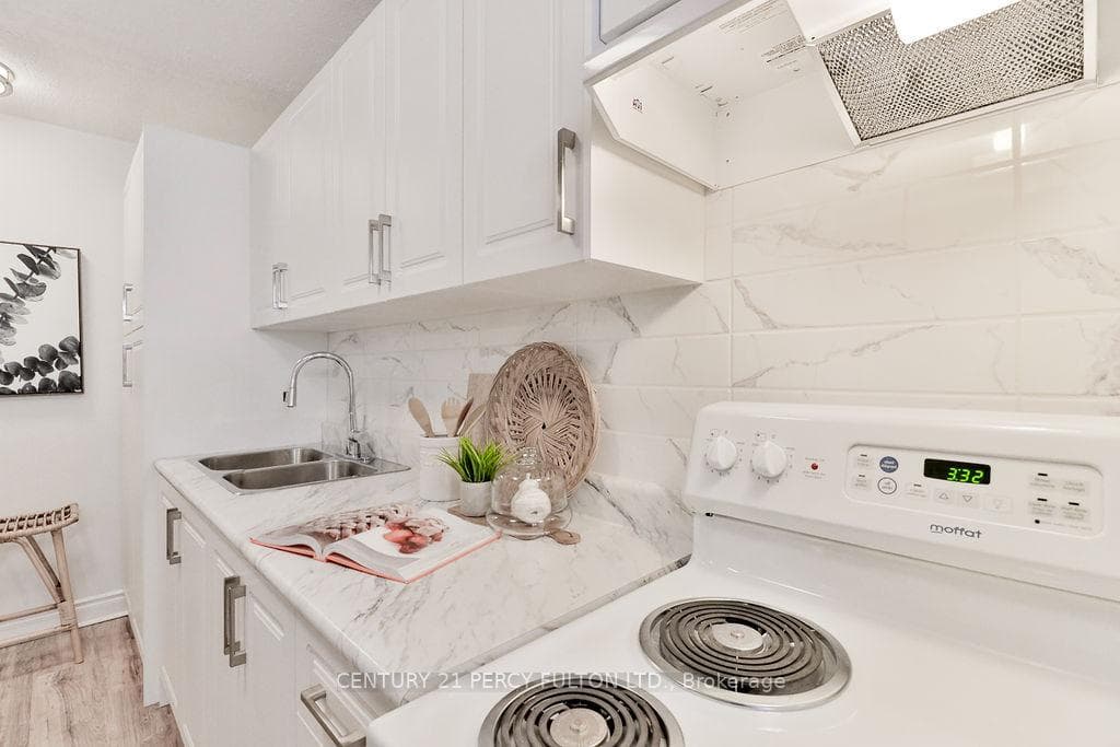 1950 Kennedy Road Unit 1401 photo 13