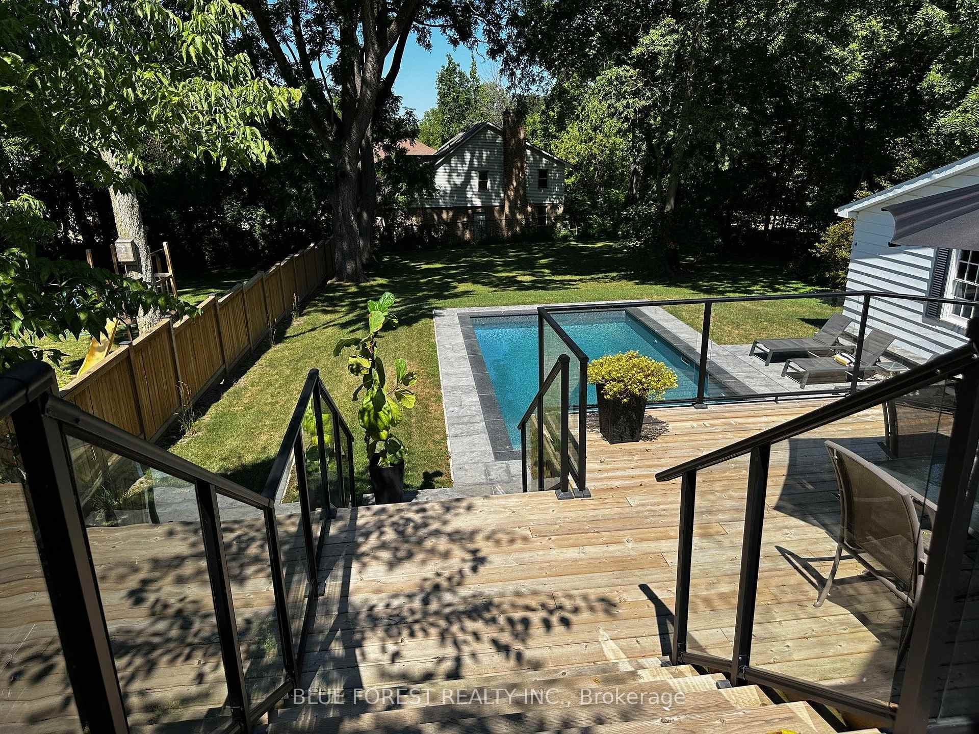 2 Tiered Deck with Glass Railings