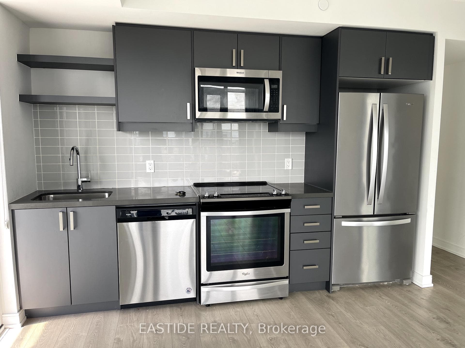 50 Wellesley Street Unit 3910 photo 3
