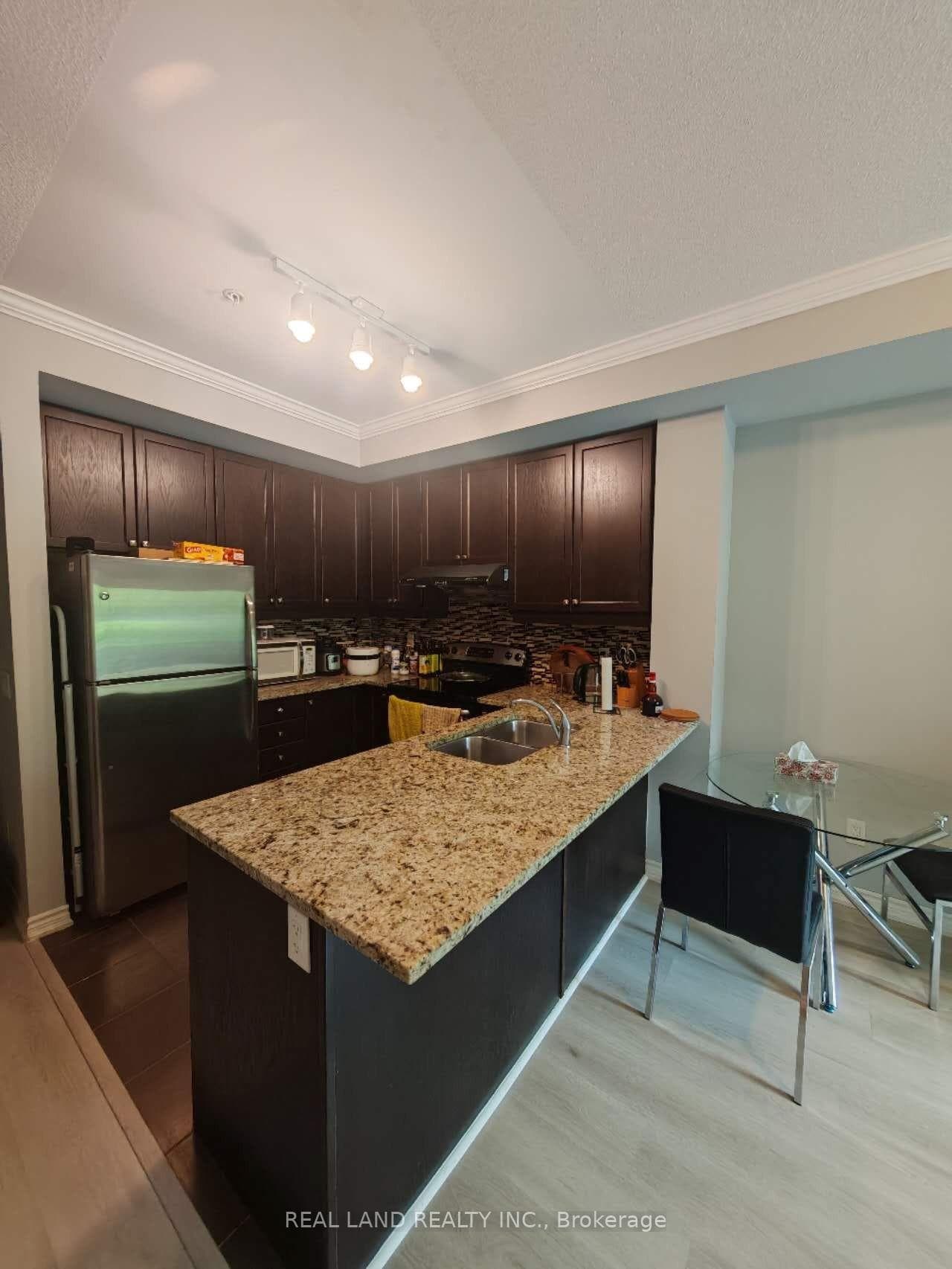 570 Lolita Gardens Unit 127 photo 6