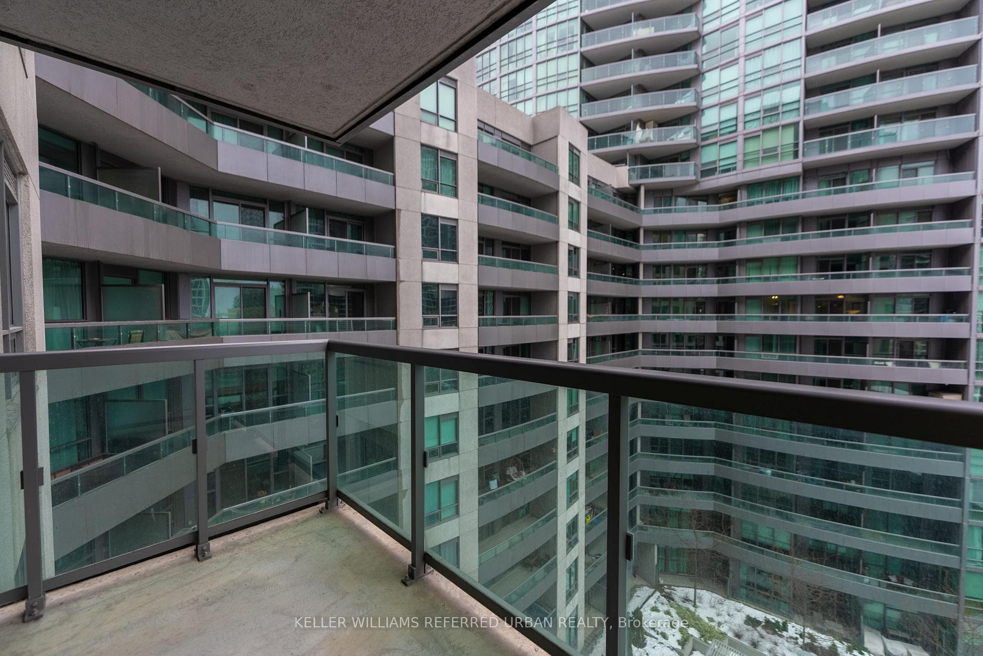 25 Lower Simcoe Street Unit 1002 photo 14