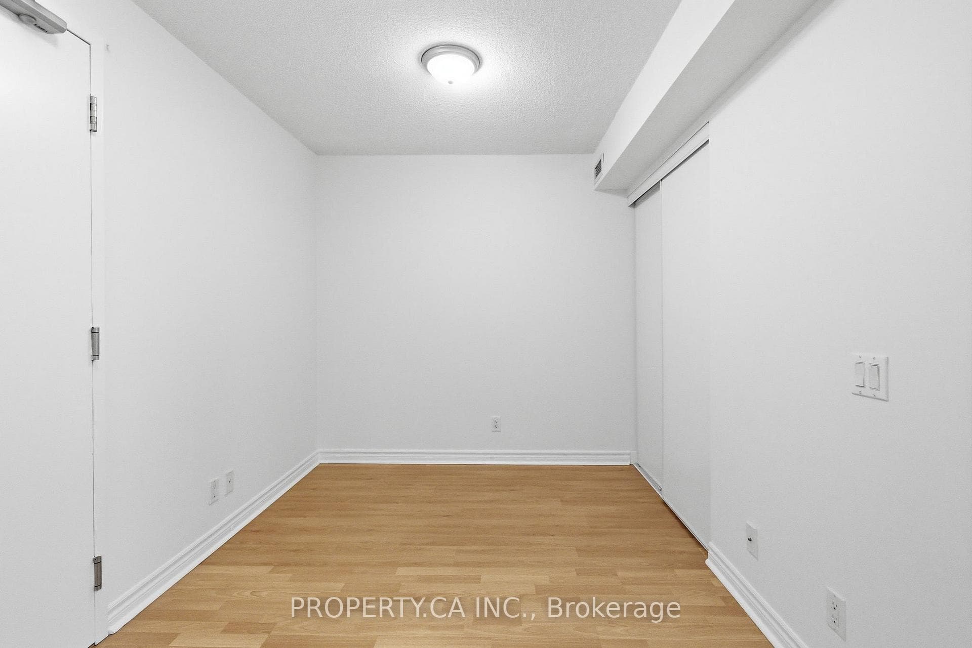 18 Mondeo Drive Unit 924 photo 19