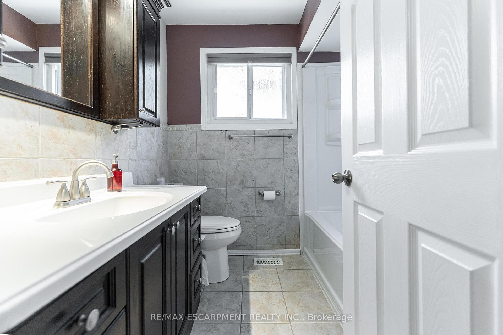 248 Guildwood Drive photo 21