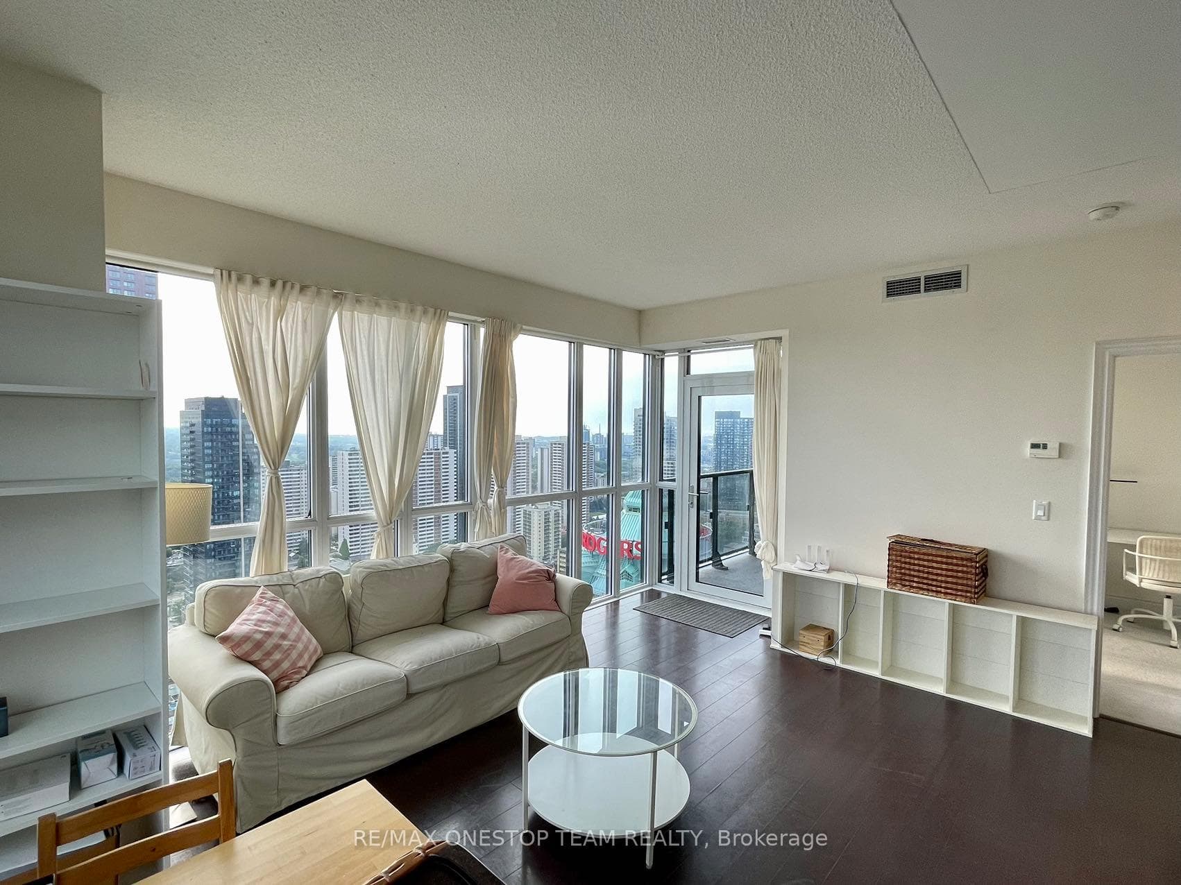 28 Ted Rogers Way Unit 3511 photo 4