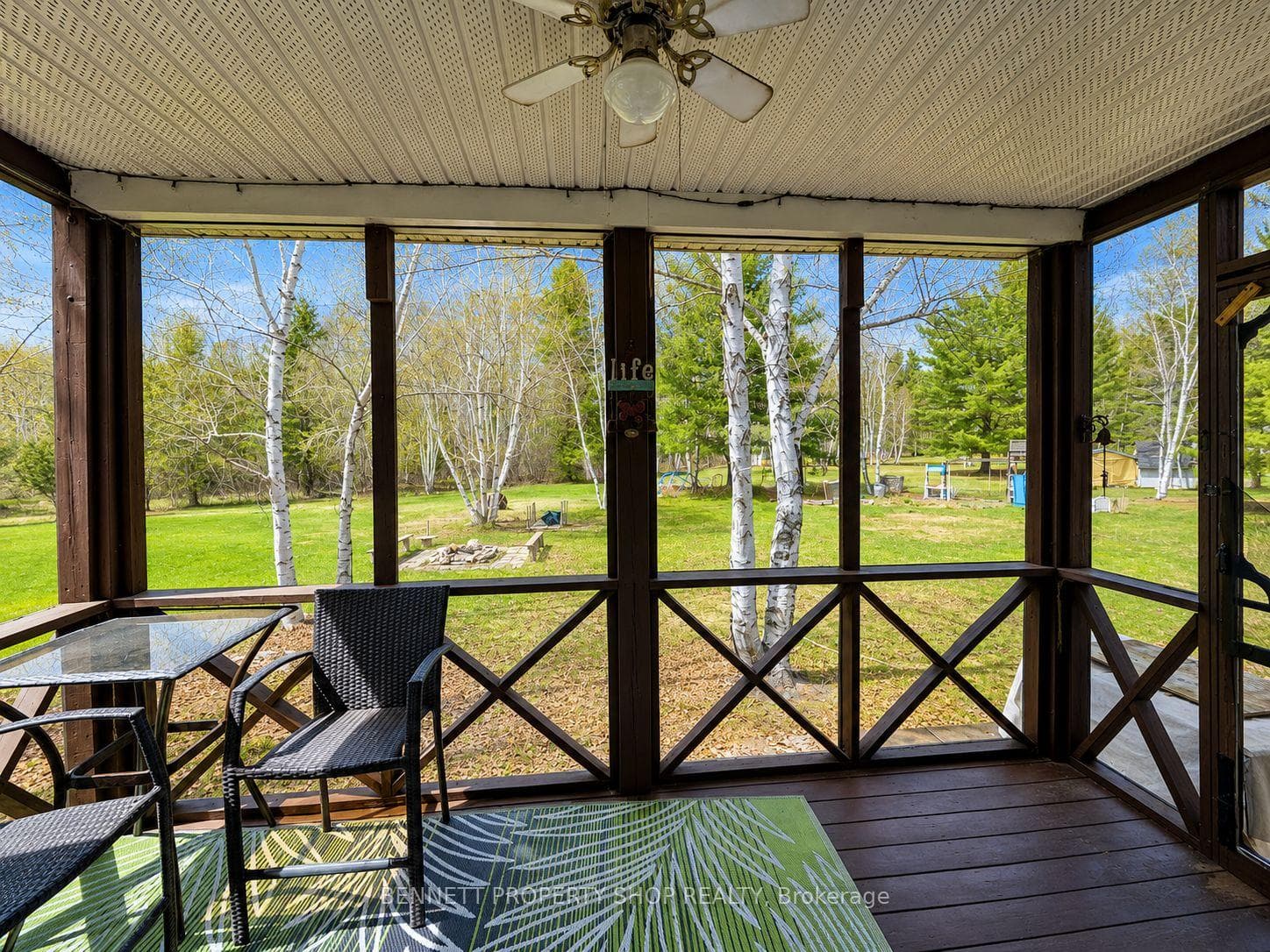 Screened in porch, let's head outside