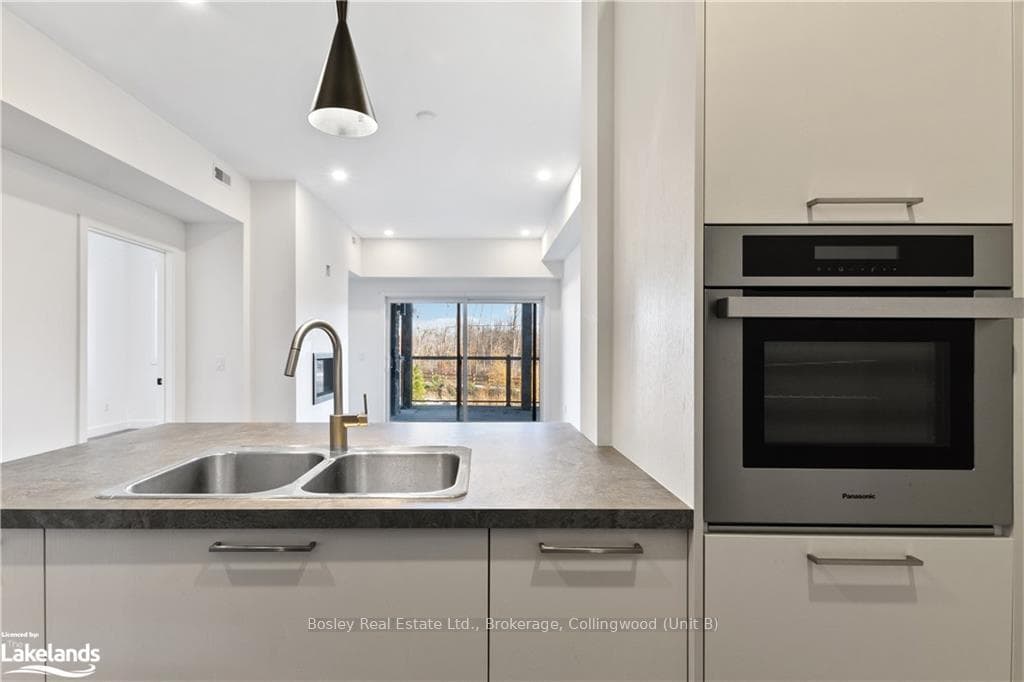 21 BECKWITH Lane Unit 105 photo 10