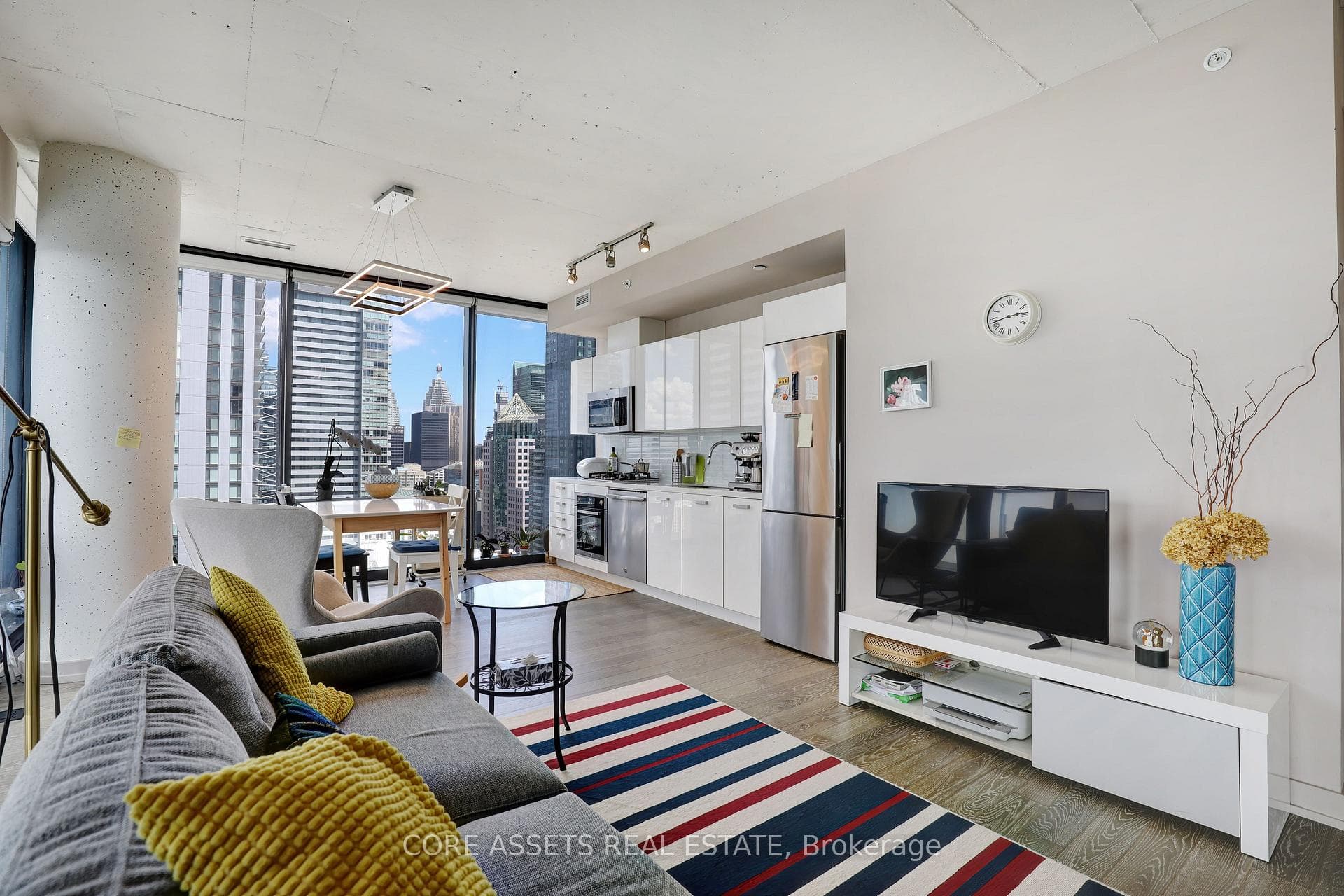11 Charlotte Street Unit 2906 photo 4