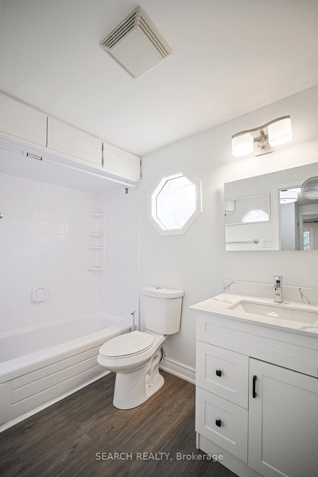 38 Roehampton Crescent photo 11