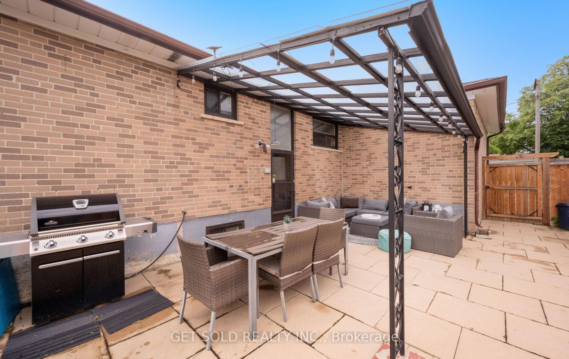 44 Mancroft Crescent photo 23