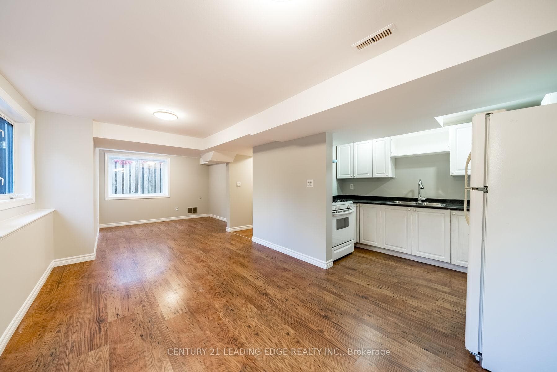 21 Hulley Crescent photo 35