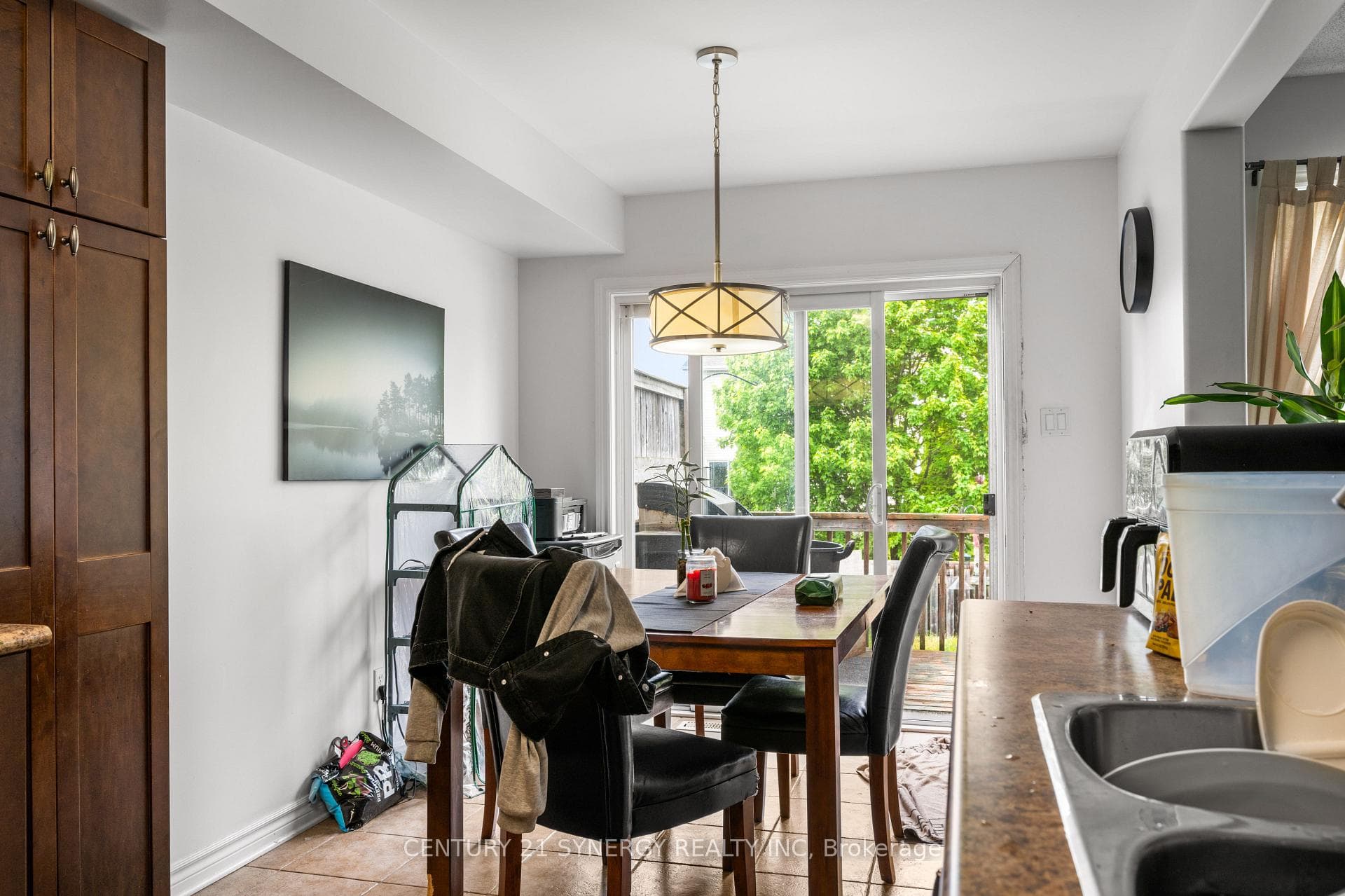 148 Talltree Crescent photo 5