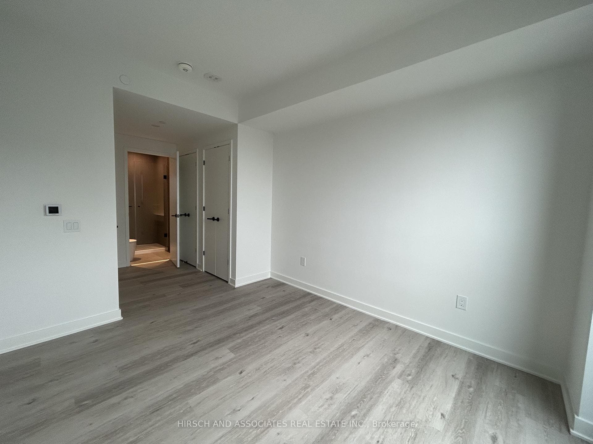 55 Charles Street Unit 3303 photo 7