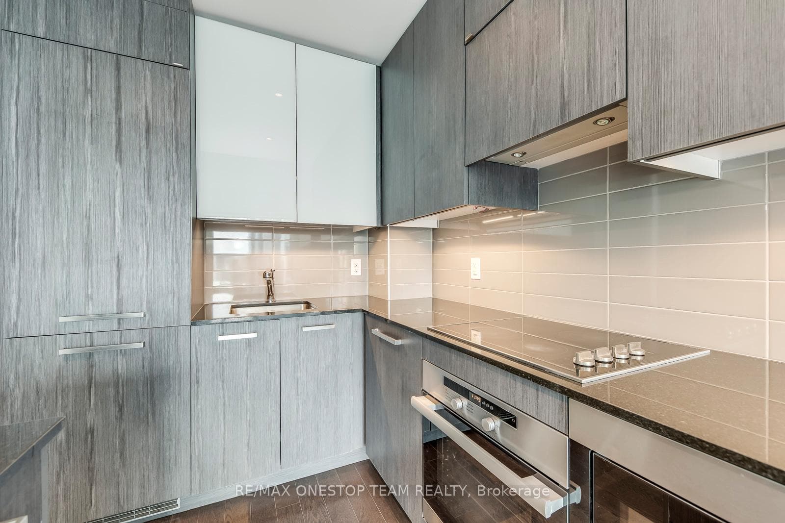 8 The Esplanade N/A Unit 3703 photo 8