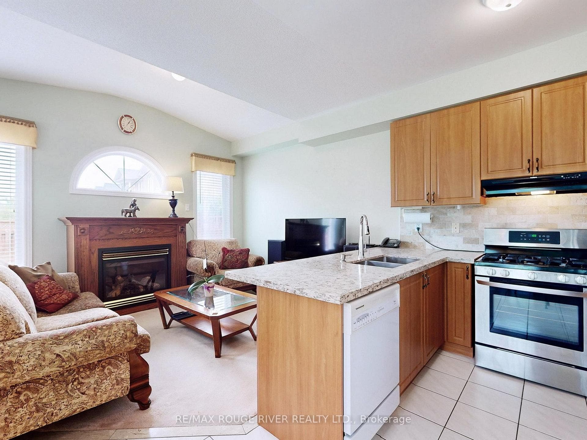 1999 Calvington Drive photo 10
