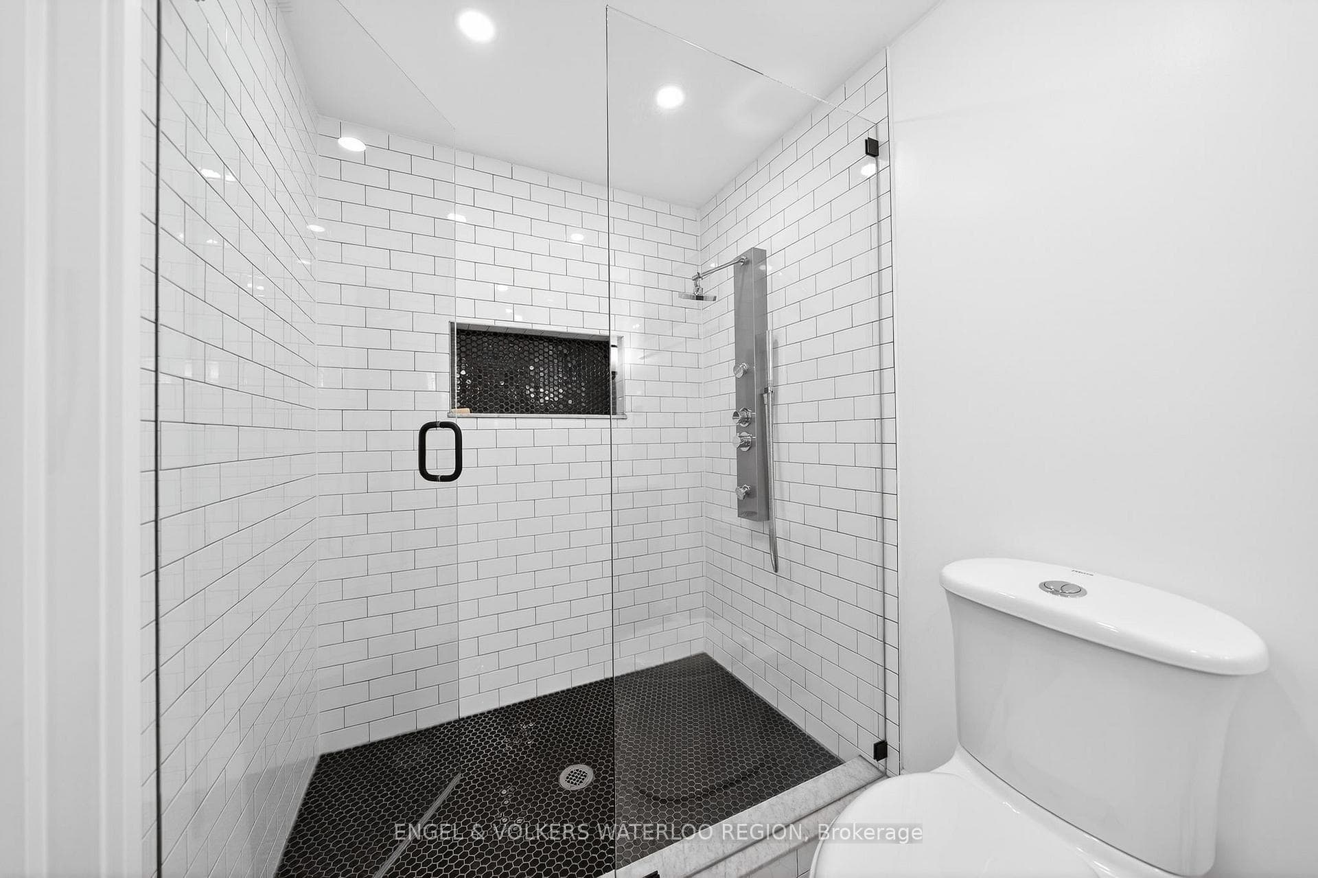 1283 Wilby Road photo 38
