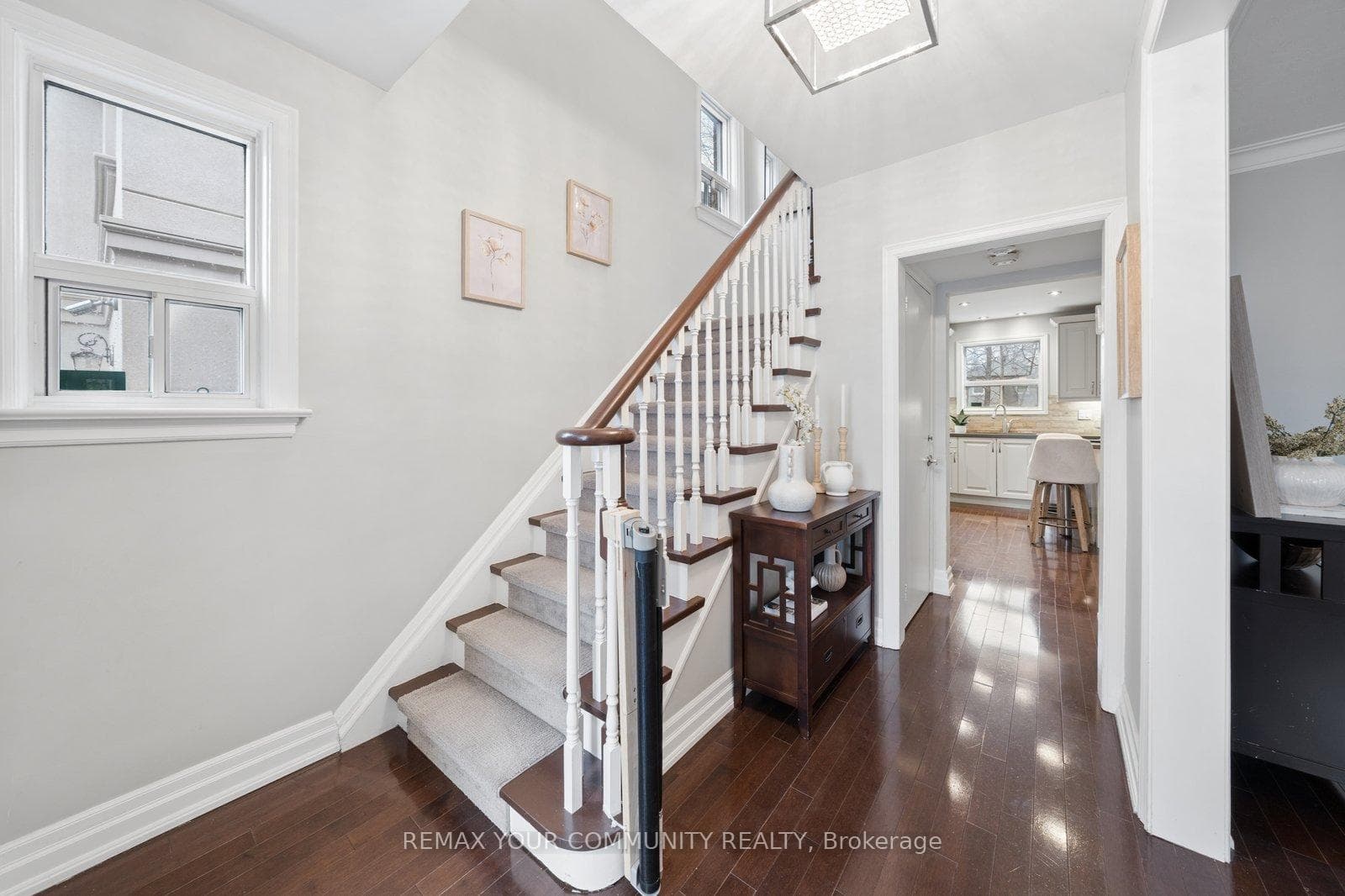19 Newbury Lane photo 15