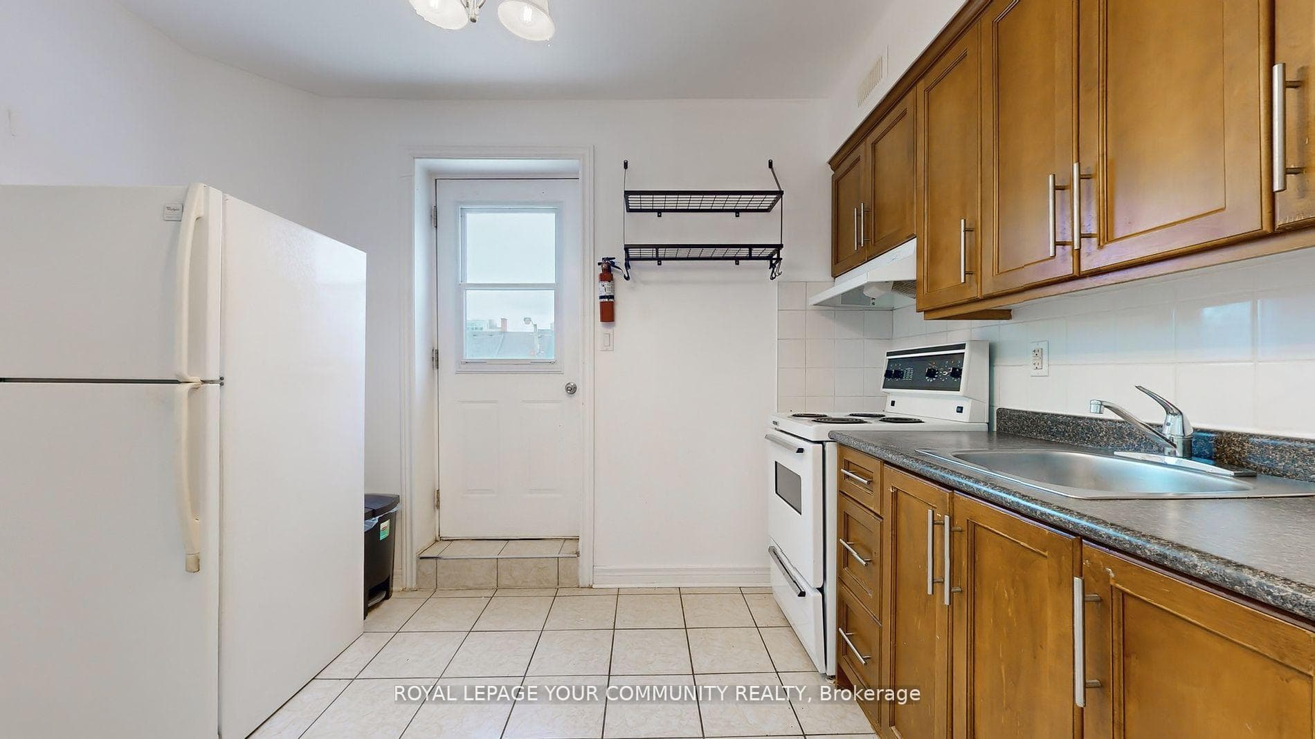 176 Lisgar Street Unit Upper photo 4