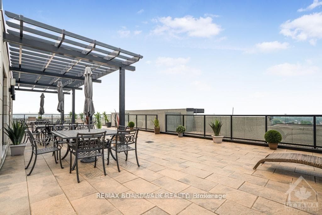 310 Centrum Boulevard Unit 109 photo 20