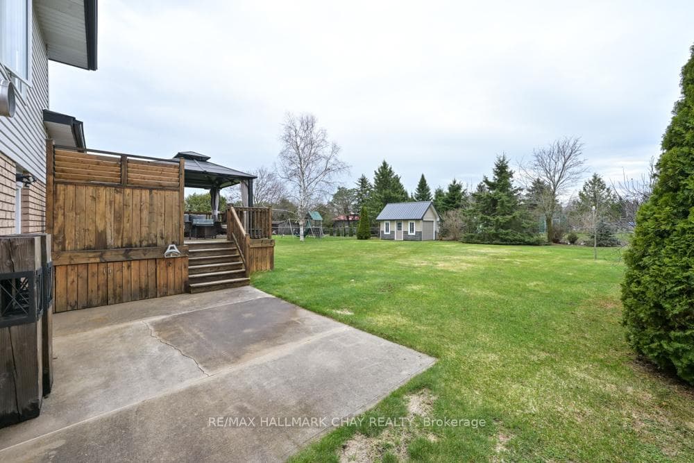 36 Moore Avenue photo 34