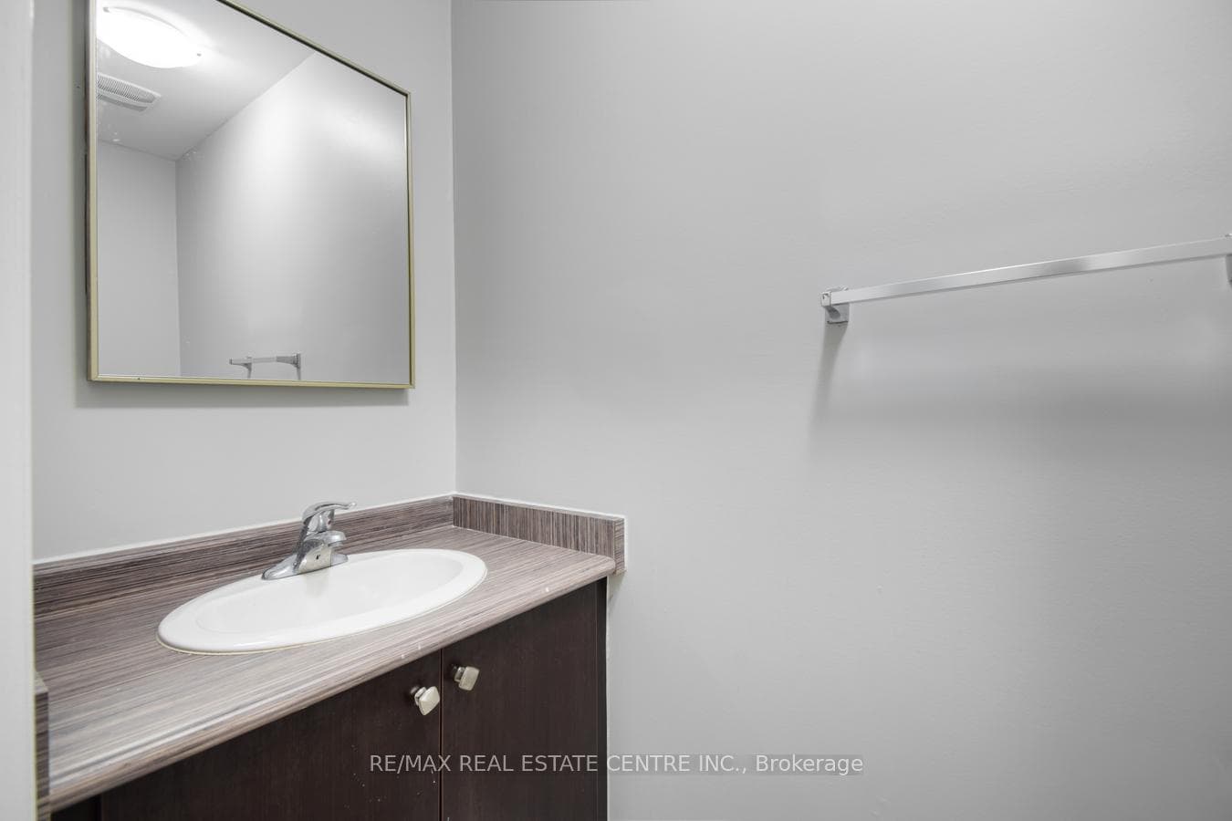 112 Commodore Drive photo 23