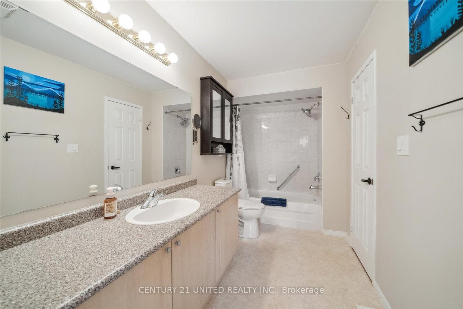 1343 Eagle Crescent photo 21