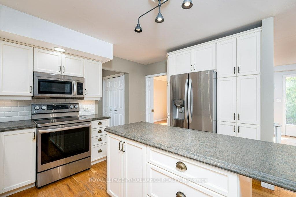 267 Bird Road photo 9