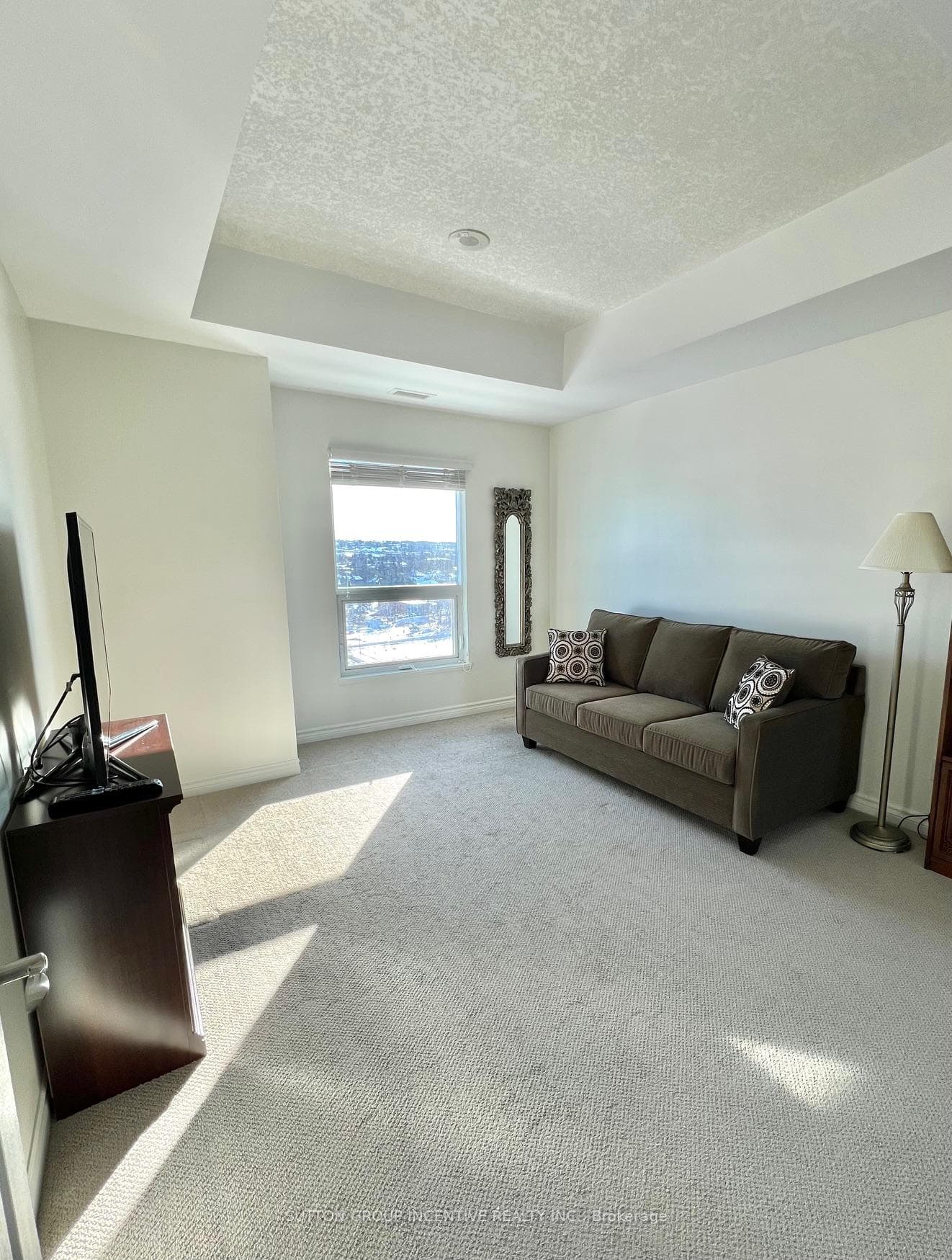 2nd bedroom or use as TV/Family room