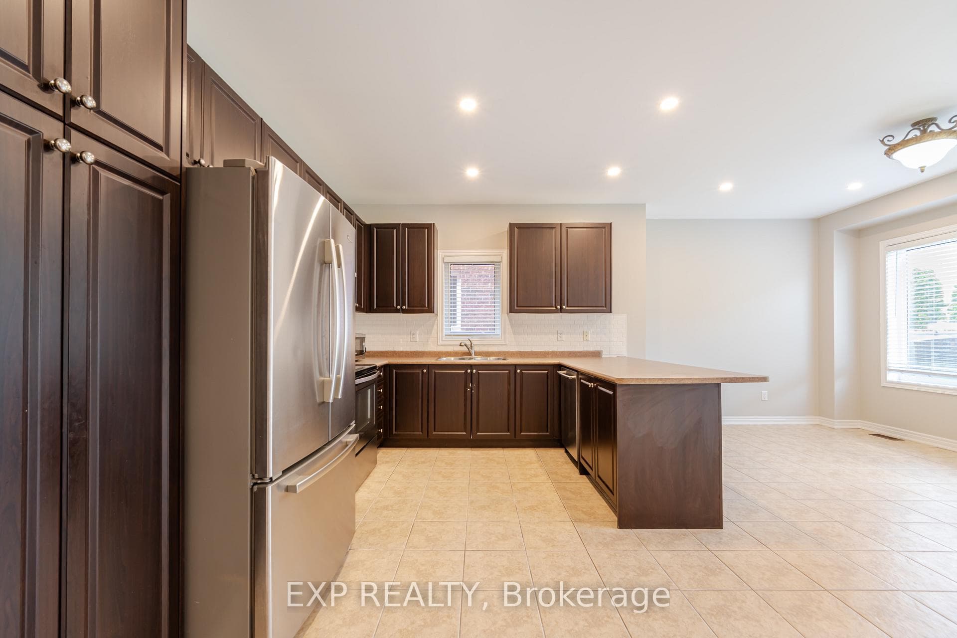 397 Scott Boulevard Unit Upper photo 9