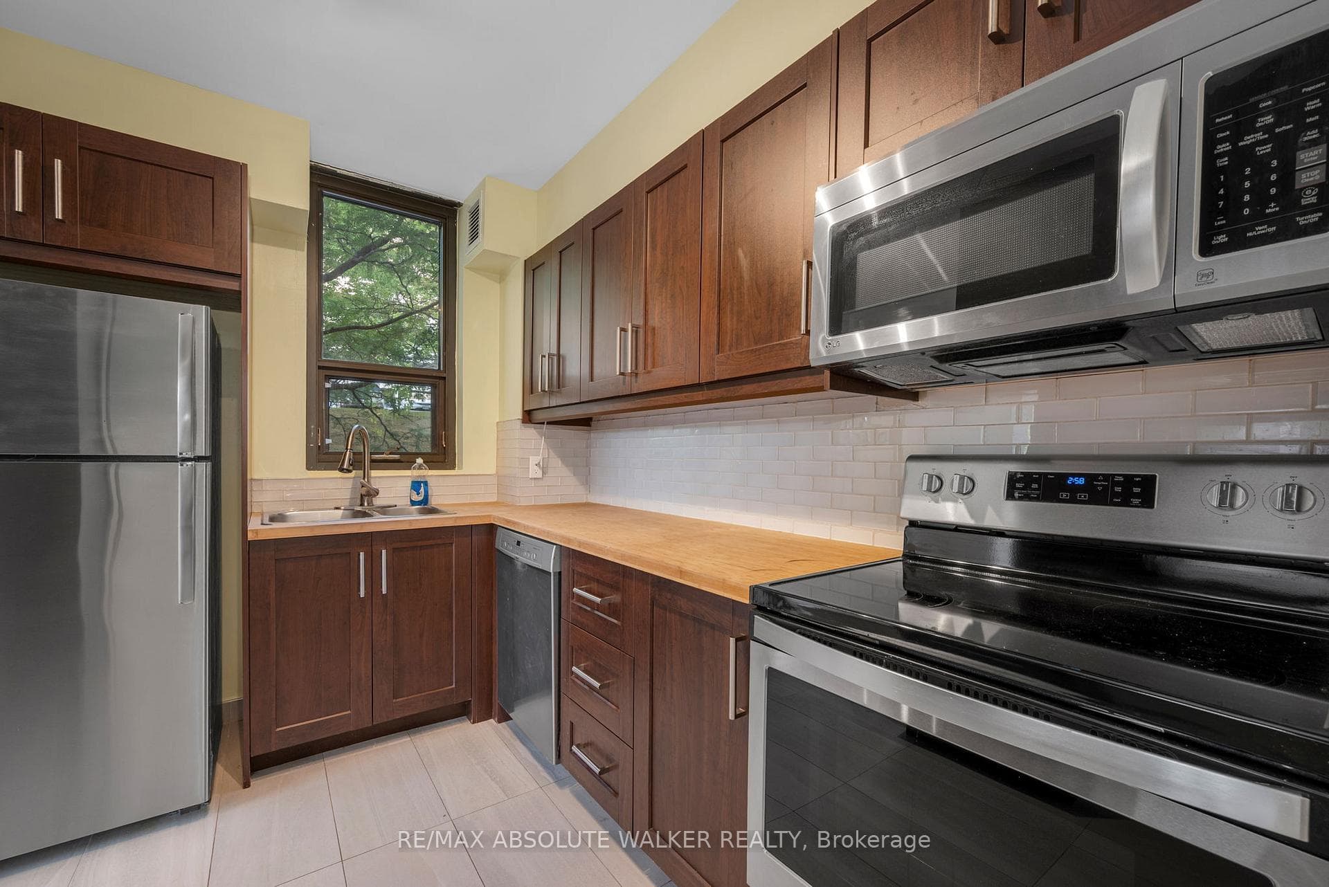 2871 Richmond Road Unit 414 photo 13
